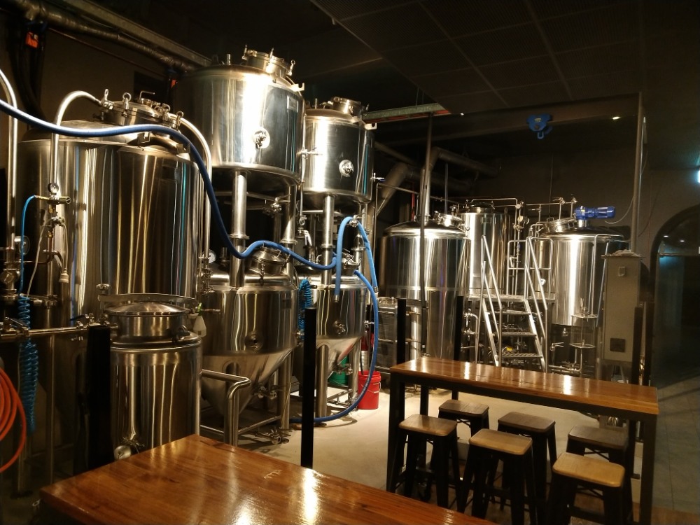 Équipement de brasserie, équipement de brassage de bière, fermenteur de bière, réservoir de brassage de bière